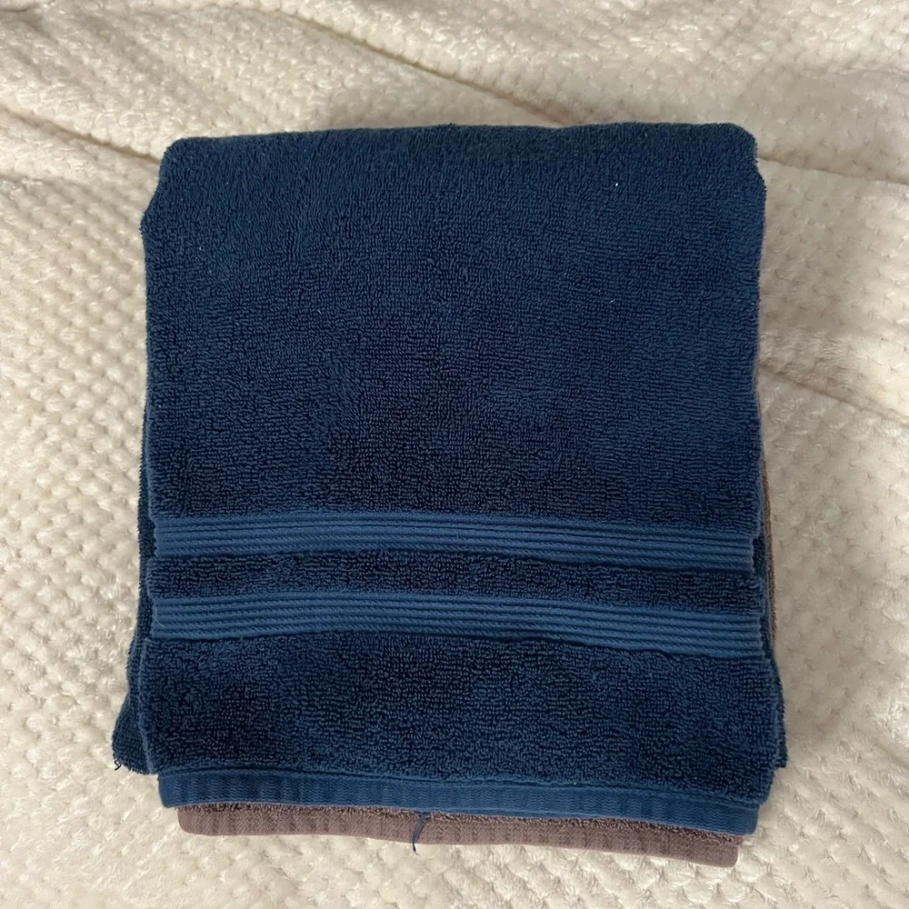 2 colors variety bathroom or jacuzzi towels